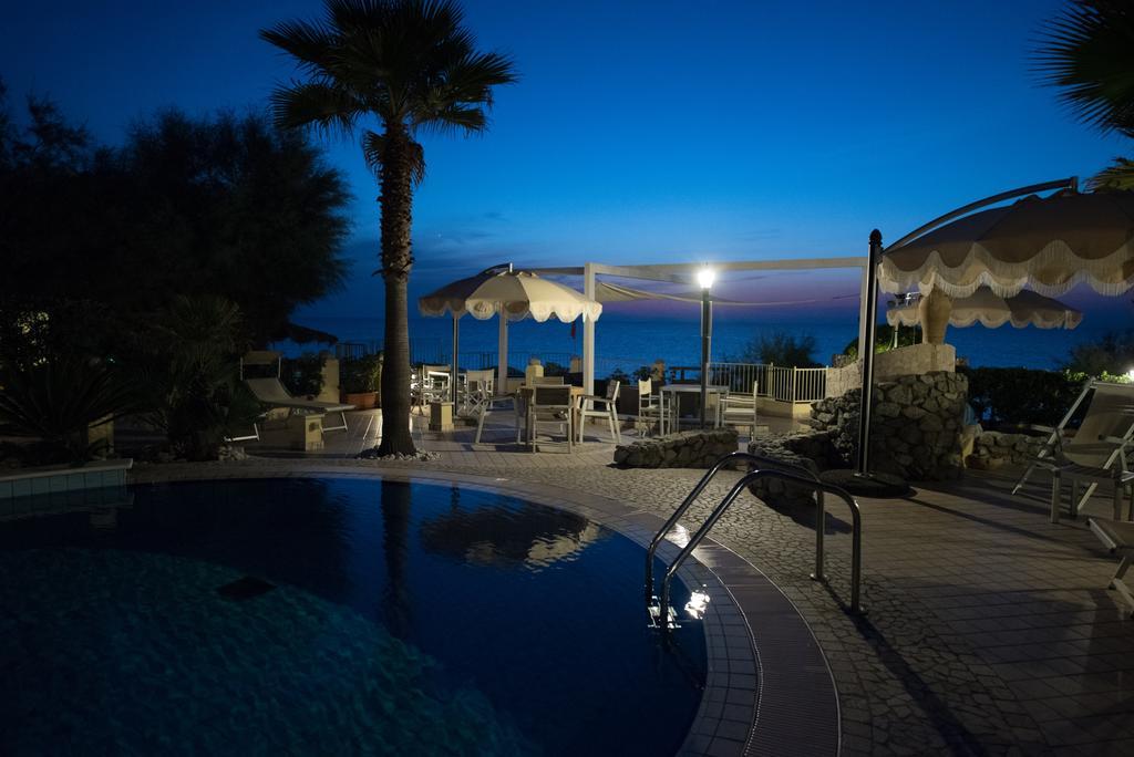 Baia Del Godano Resort & Spa Capo Vaticano Exterior photo