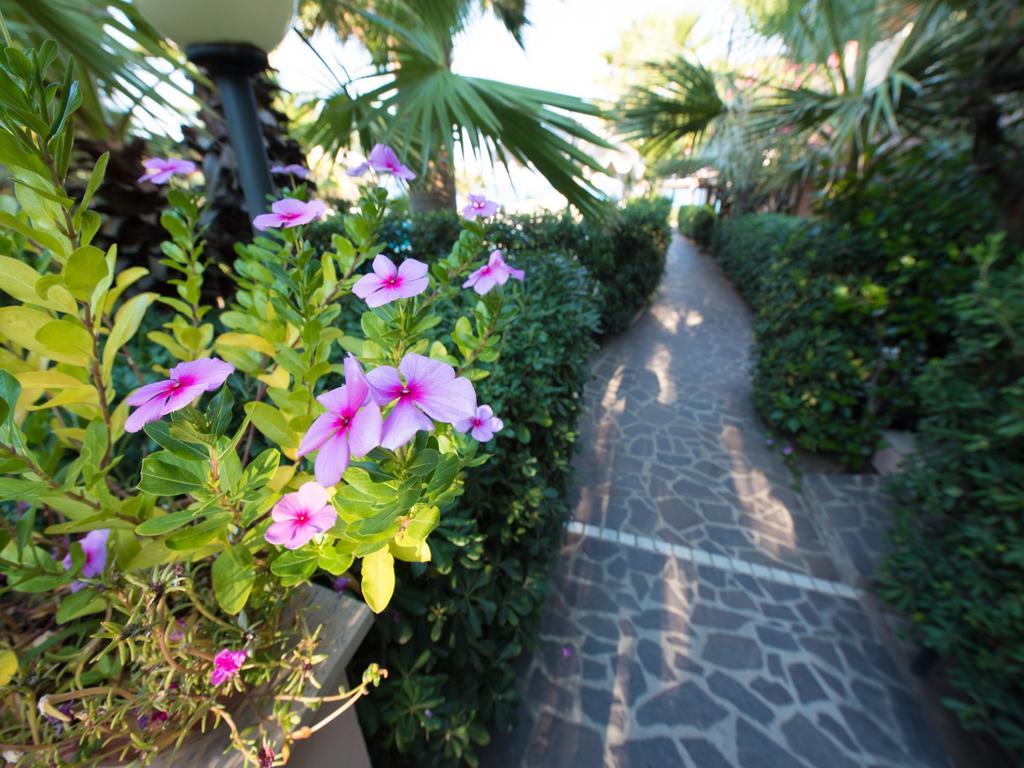 Baia Del Godano Resort & Spa Capo Vaticano Exterior photo