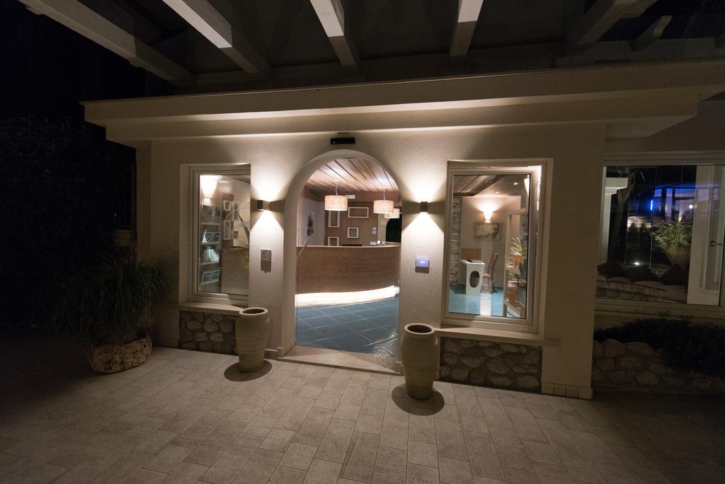 Baia Del Godano Resort & Spa Capo Vaticano Exterior photo